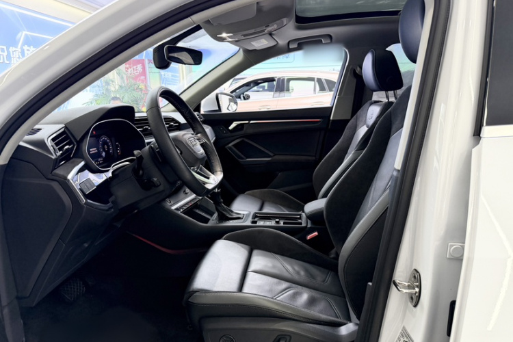 奥迪Q3 Sportback 2020款 40 TFSI 时尚型中控内饰7002