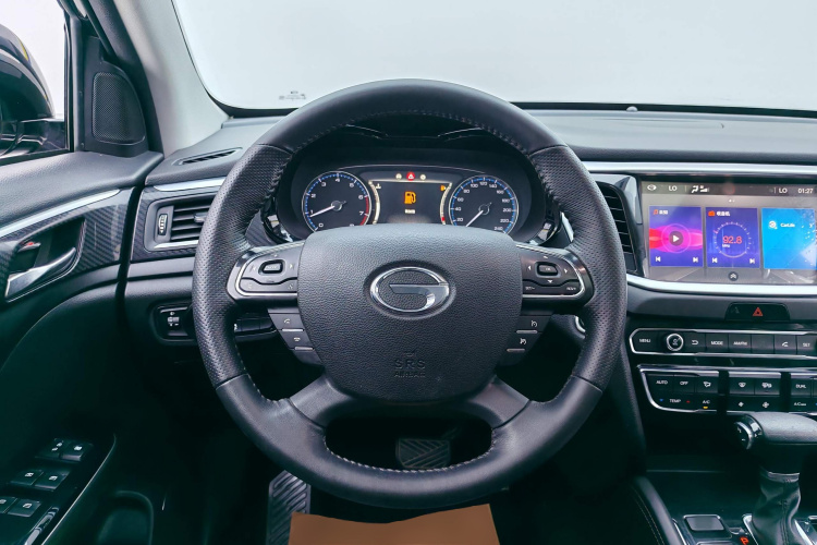 广汽传祺 传祺GS7 2017款 280T 两驱豪华型中控内饰13