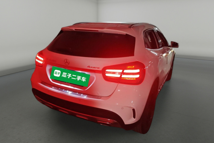 奔驰GLA 2019款 GLA 200 时尚型车身外观7