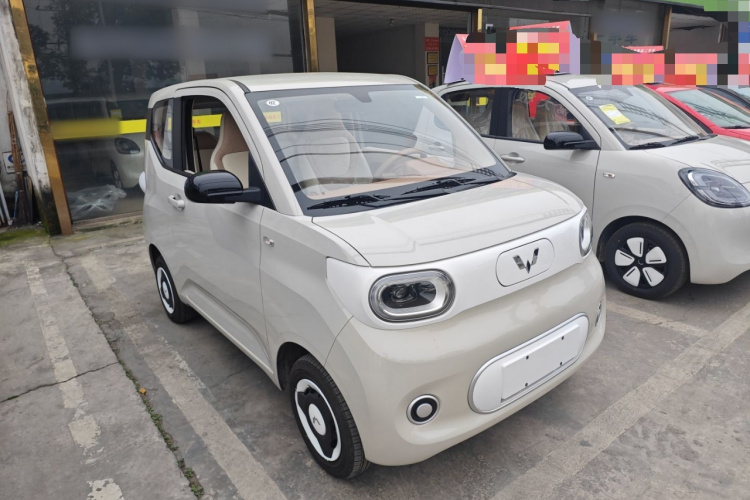 五菱汽车 宏光MINIEV 2024款 第三代 215km 青春版车身外观3