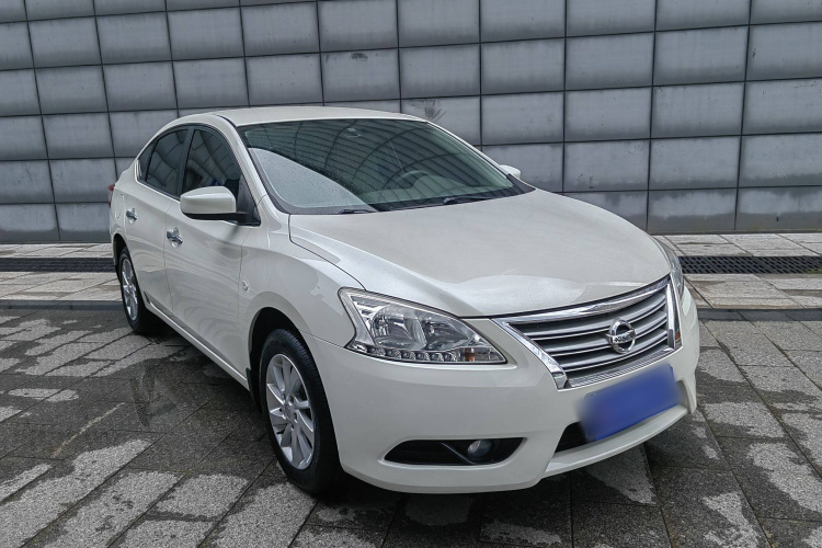 日产 轩逸 2012款 1.8XE CVT舒适版车身外观6003