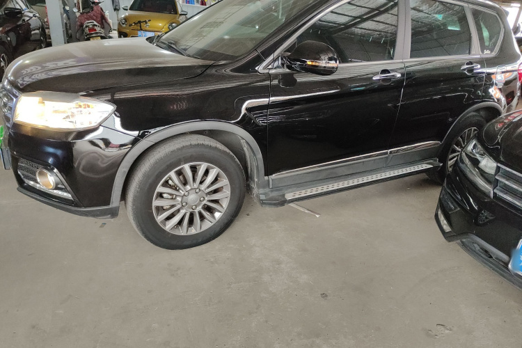 哈弗H6 2015款 运动版 1.5T 自动两驱豪华型车身外观4