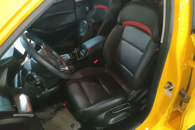 名爵 MG5 2021款 180DVVT CVT青春豪华版局部细节19