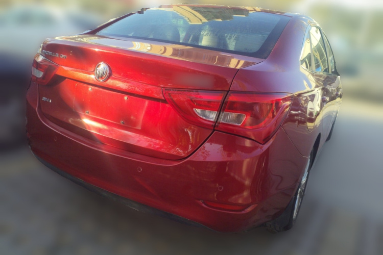别克 英朗 2015款 15N 手动豪华型车身外观7
