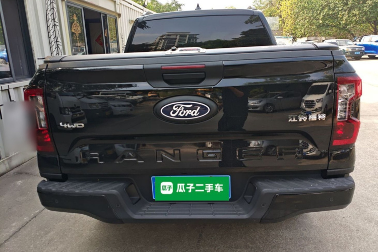 福特 游骑侠Ranger 2023款 探迹四驱自动版 汽油车身外观6