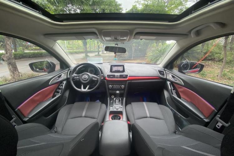 马自达3 昂克赛拉 2017款 三厢 1.5L 自动豪华型 国V中控内饰7001