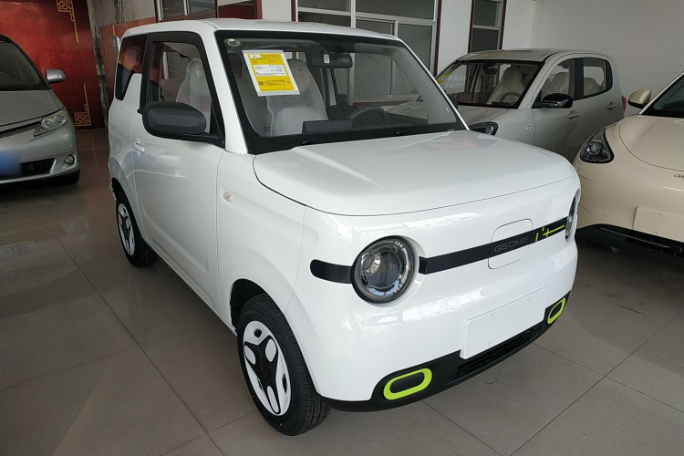 吉利银河 熊猫 2025款 210km 元气熊车身外观3