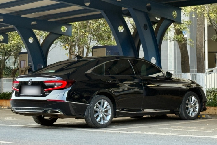 本田 雅阁 2022款 260TURBO 豪华版车身外观6006