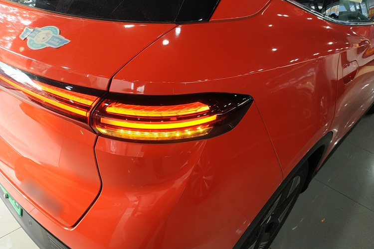 奔腾 悦意03 2025款 565km 臻享版车身外观9