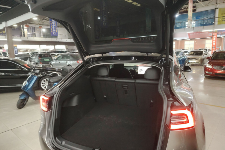 特斯拉 Model Y 2021款 标准续航后驱版机舱底盘23