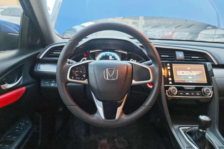 本田 思域 2016款 220TURBO 手动豪华版中控内饰13