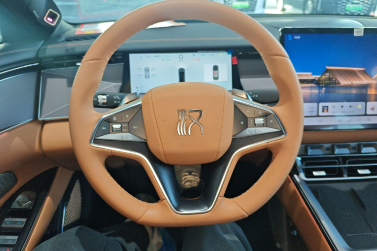 比亚迪 汉L 2025款 DM-p 四驱激光雷达旗舰型中控内饰13