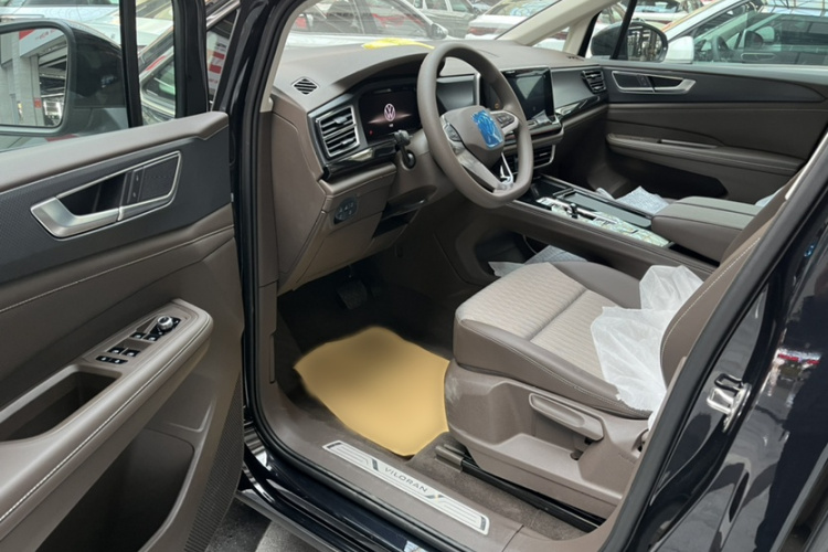 大众 威然 2024款 330TSI 商务版中控内饰7002