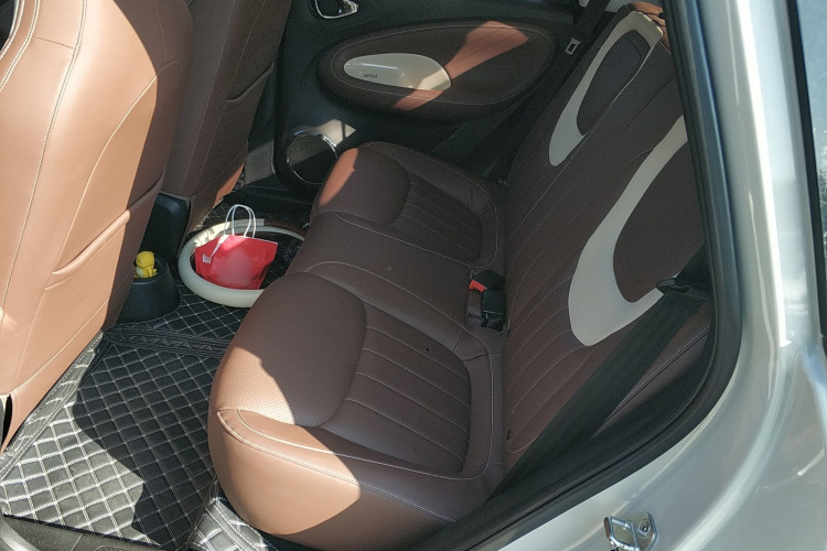 五菱汽车 五菱缤果 2023款 410km 灵犀尊享款中控内饰21