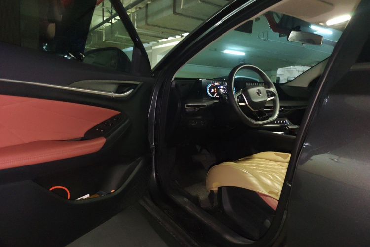 长安 逸动 2022款 PLUS 蓝鲸NE 1.4T GDI DCT尊贵版中控内饰20