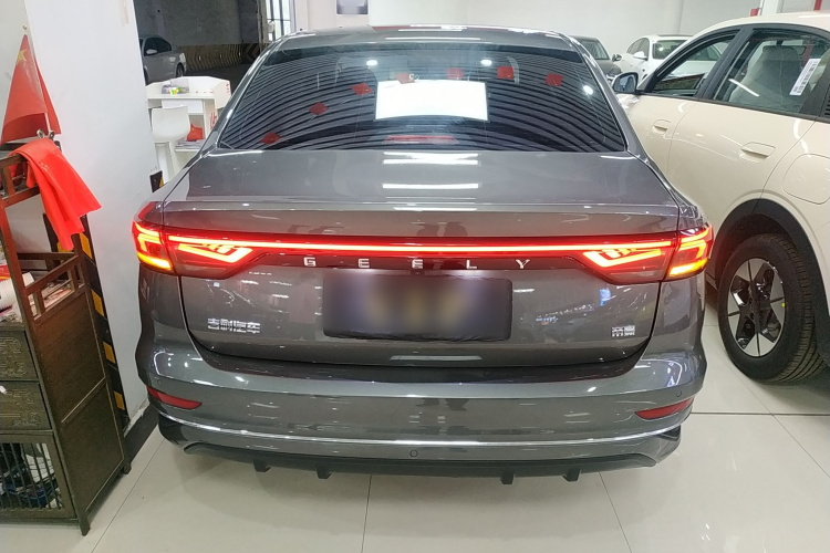 吉利汽车 帝豪 2022款 第4代 1.5L CVT尊贵型车身外观6