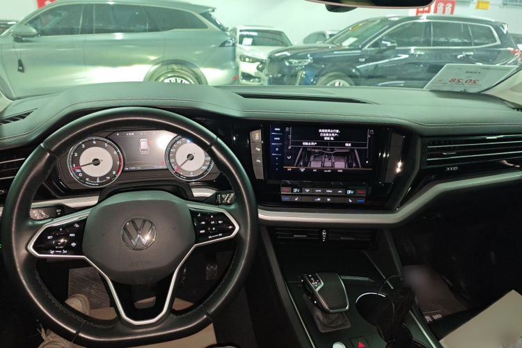 大众 途锐 2021款 2.0TSI 领航特别版中控内饰7002