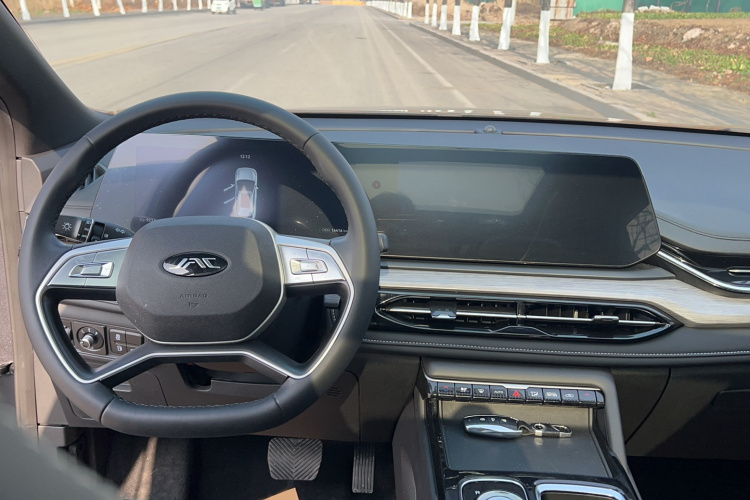 江淮汽车 江淮QX PHEV 2023款 120km 劲享版中控内饰7004