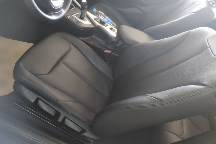 宝马2系(进口) 2015款 218i 敞篷轿跑车中控内饰19