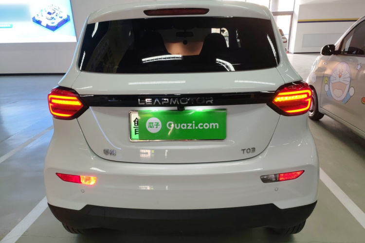 零跑汽车 零跑T03 2024款 200轻享版车身外观6