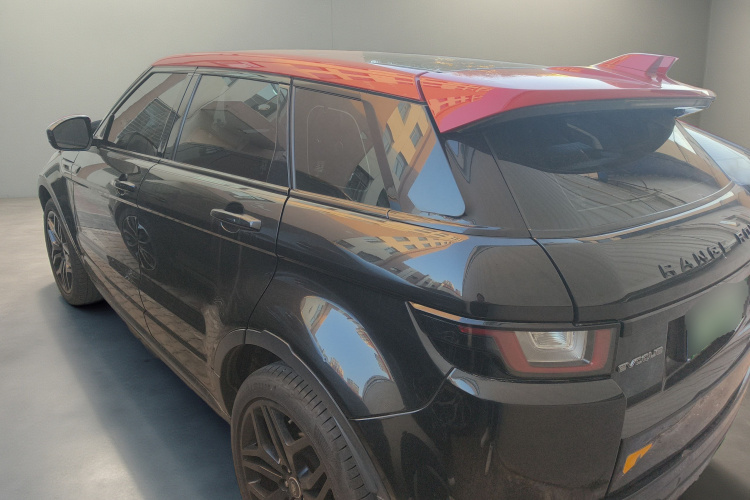 路虎 揽胜极光 2017款 2.0T 绚黑限量版车身外观5