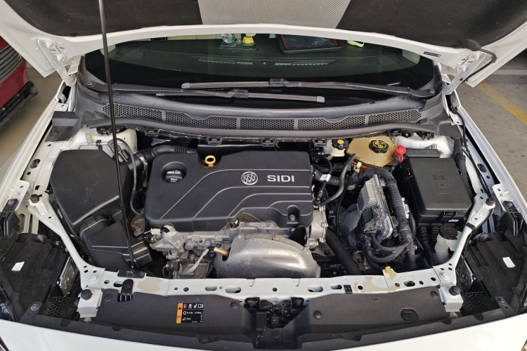 别克 威朗 2019款 三厢 15S 自动进取型机舱底盘24