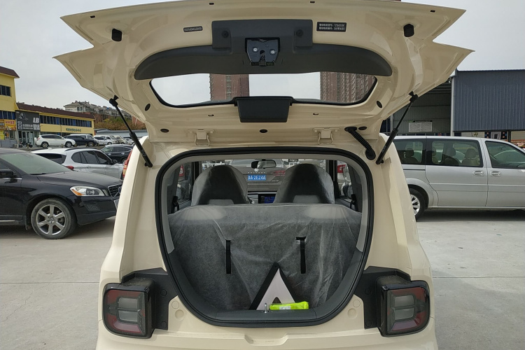 吉利银河 熊猫 2025款 210km 元气熊机舱底盘23