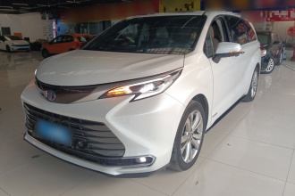 丰田 赛那SIENNA 2023款 2.5L混动 尊贵版