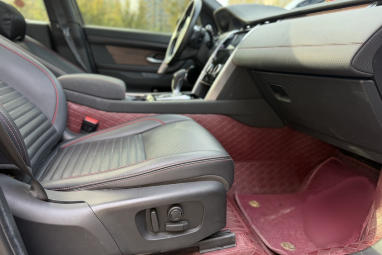 路虎 发现运动版 2020款 249PS R-Dynamic 性能科技版 5座中控内饰7004