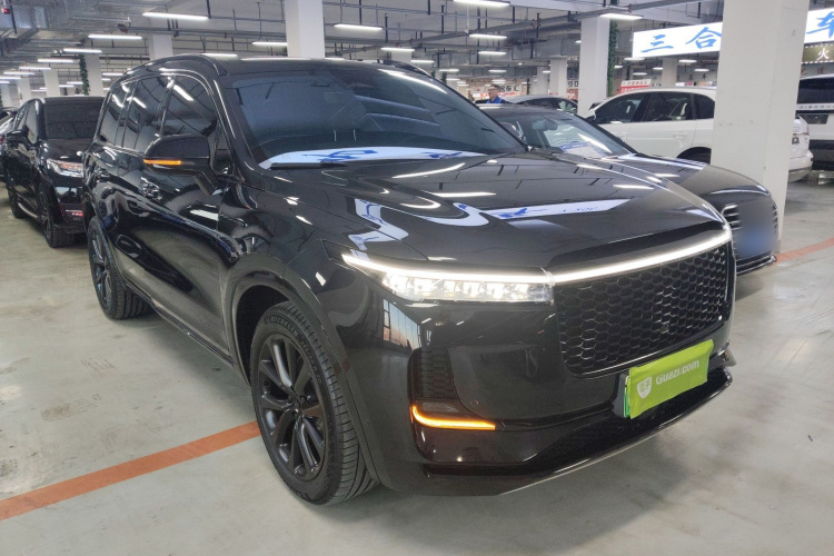 理想汽车 理想ONE 2021款 增程6座版车身外观3