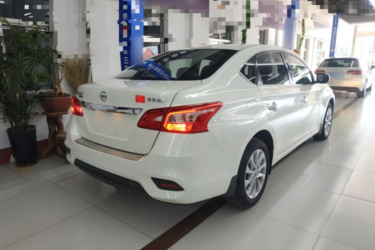 日产 轩逸 2021款 经典 1.6XL CVT豪华版车身外观7