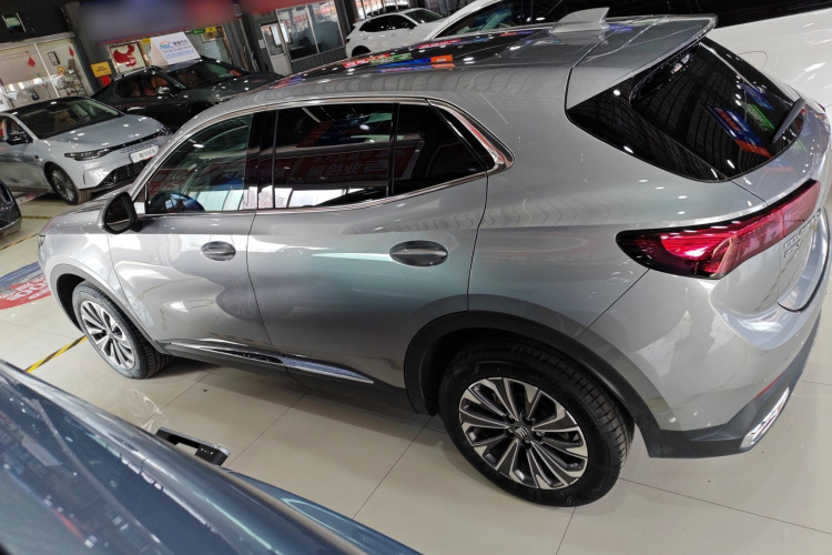 别克 昂科威 2025款 25T 进享白金版车身外观4