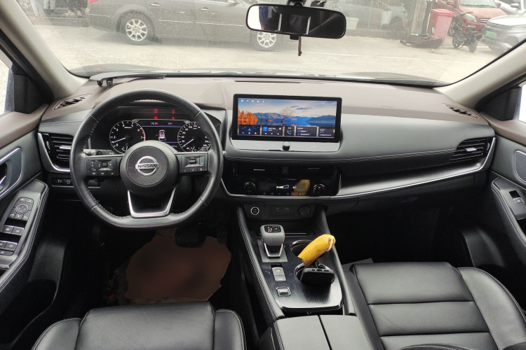 日产 奇骏 2021款 VC-Turbo 300 CVT 2WD豪华版中控内饰12