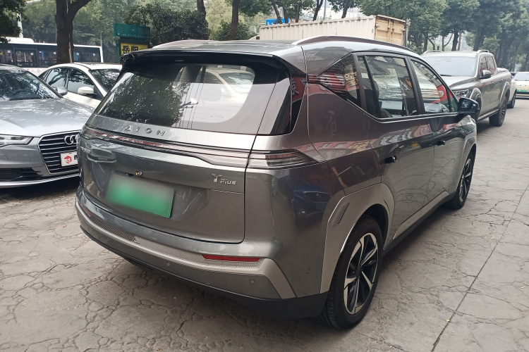 埃安 AION Y 2024款 Plus 510 智驾版车身外观7