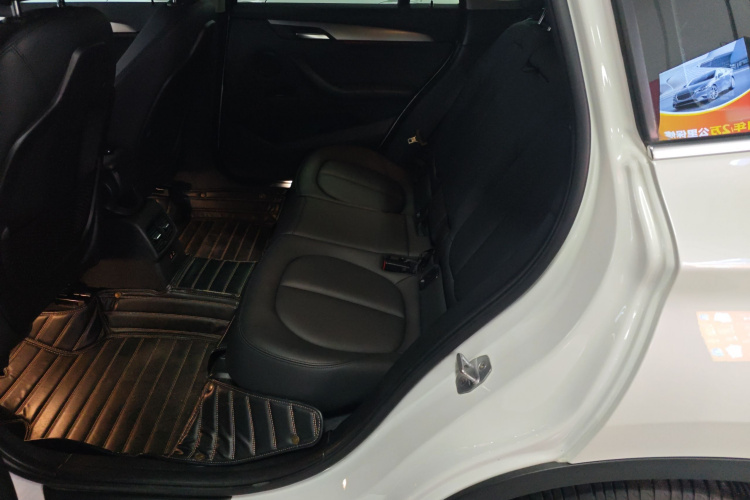 宝马X1 2019款 sDrive20Li 领先型中控内饰21