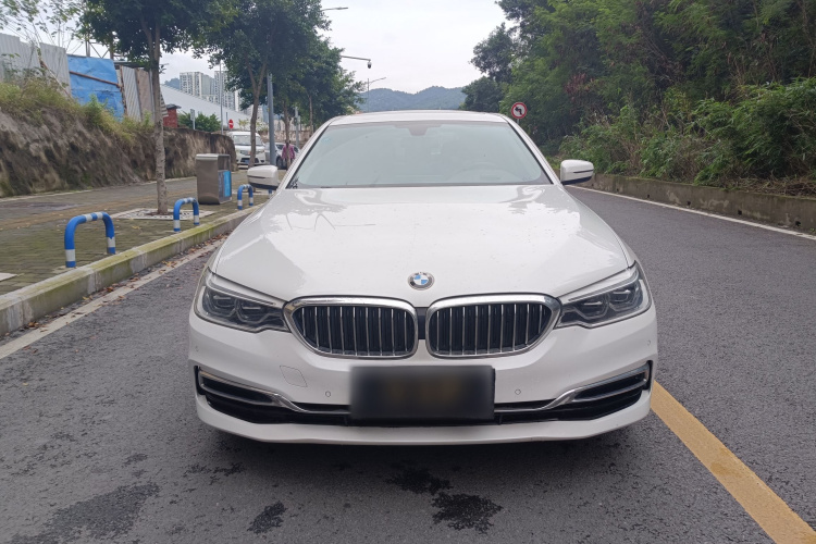 宝马5系 2020款 530Li 领先型 豪华套装车身外观6001
