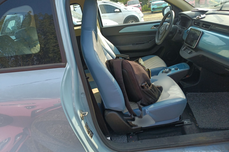 华晨新日i03 2021款 318km 31.45kWh局部细节41