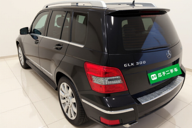 奔驰GLK级(进口) 2008款 GLK 300 4MATIC 豪华型车身外观5