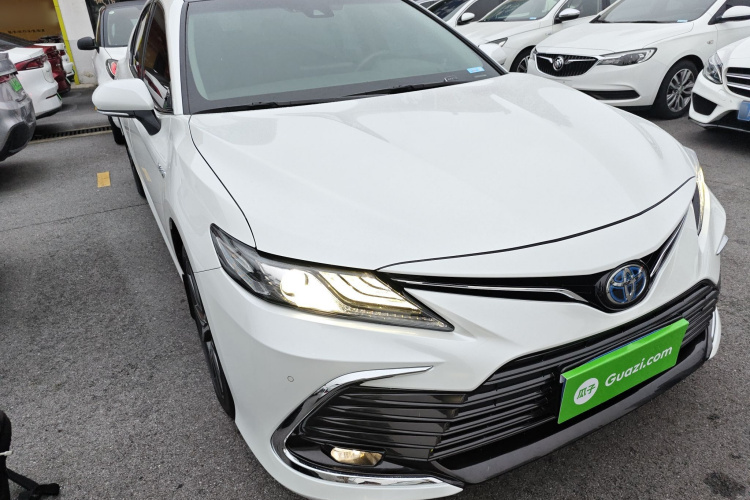 丰田 凯美瑞 2021款 双擎 2.5HG 豪华版车身外观3