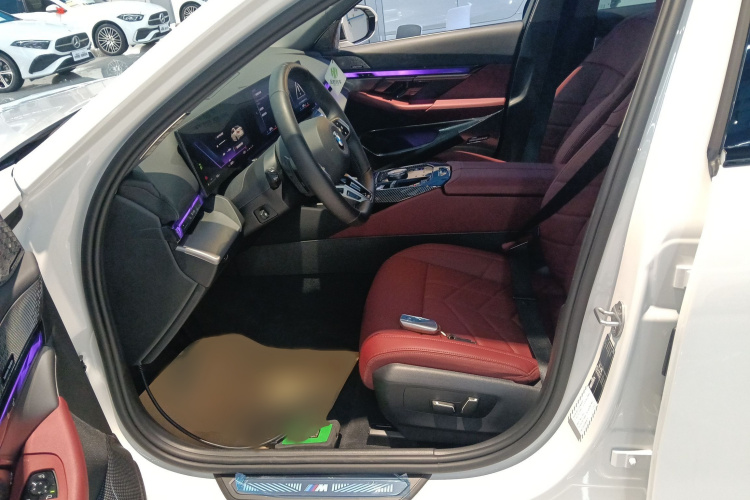 宝马5系 2025款 530Li 领先型 M运动套装局部细节19