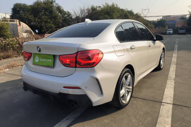 宝马1系 2021款 120i M运动曜夜版车身外观7