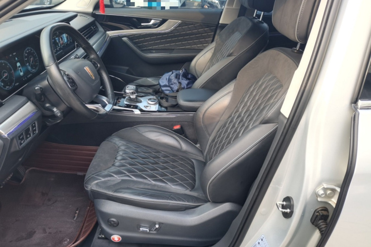 红旗HS5 2019款 2.0T 智联旗享版中控内饰19