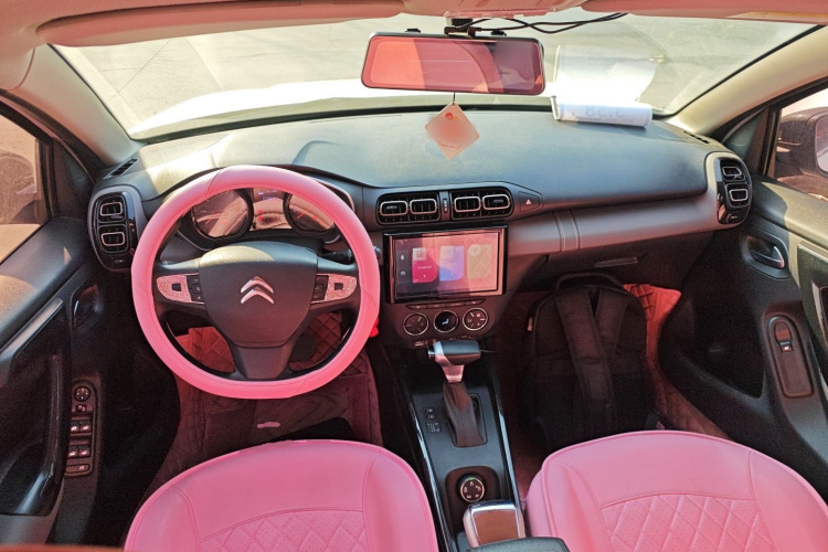 雪铁龙C3-XR 2019款 230THP DCT ORIGINS百年臻享版中控内饰7002