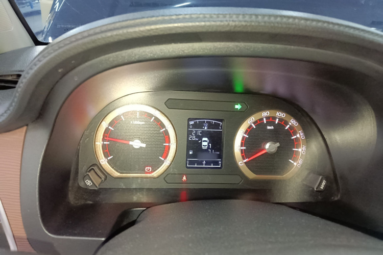 东风风行 菱智 2019款 M5L 1.6L 7座豪华型 国VI局部细节14