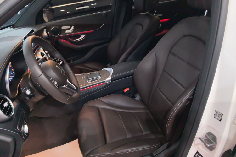 奔驰GLC 2021款 GLC 260 L 4MATIC 豪华型中控内饰19