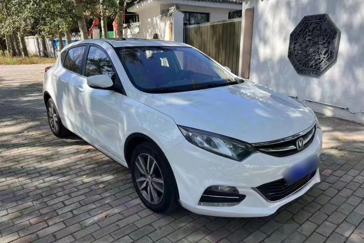 长安 逸动 2016款 XT 1.6L 自动俊酷型车身外观6002