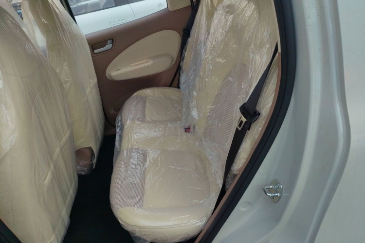 五菱汽车 宏光MINIEV 2025款 四门版 进阶款中控内饰21