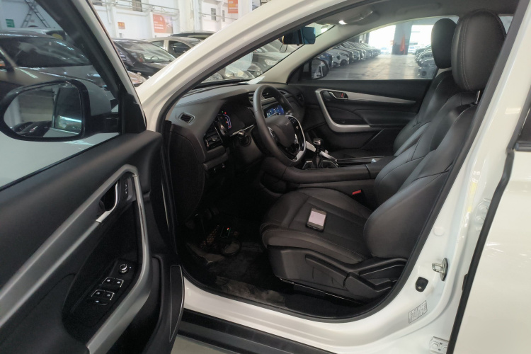 东风风神AX7 2021款 1.5T 手动质享版中控内饰7003