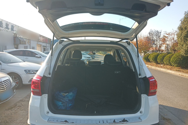 哈弗H6 2018款 红标 运动版 1.5T 手动两驱精英型机舱底盘23