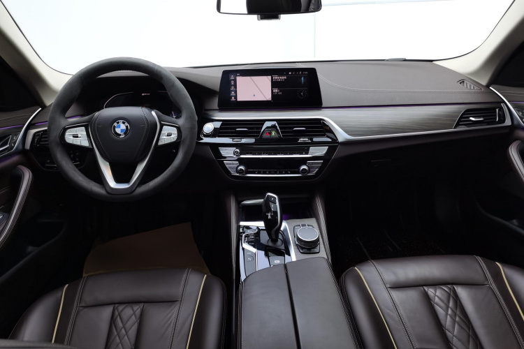 宝马5系新能源 2020款 里程升级版 530Le 豪华套装中控内饰12